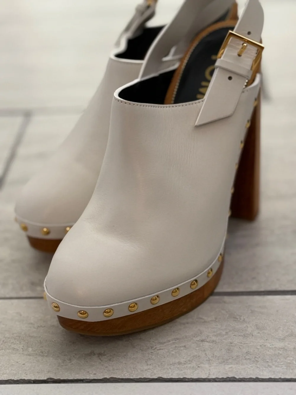 Tom Ford White Leather Platform Slingback Clogs | Gold Stud Trim | size 39.5 - Picture 7 of 13